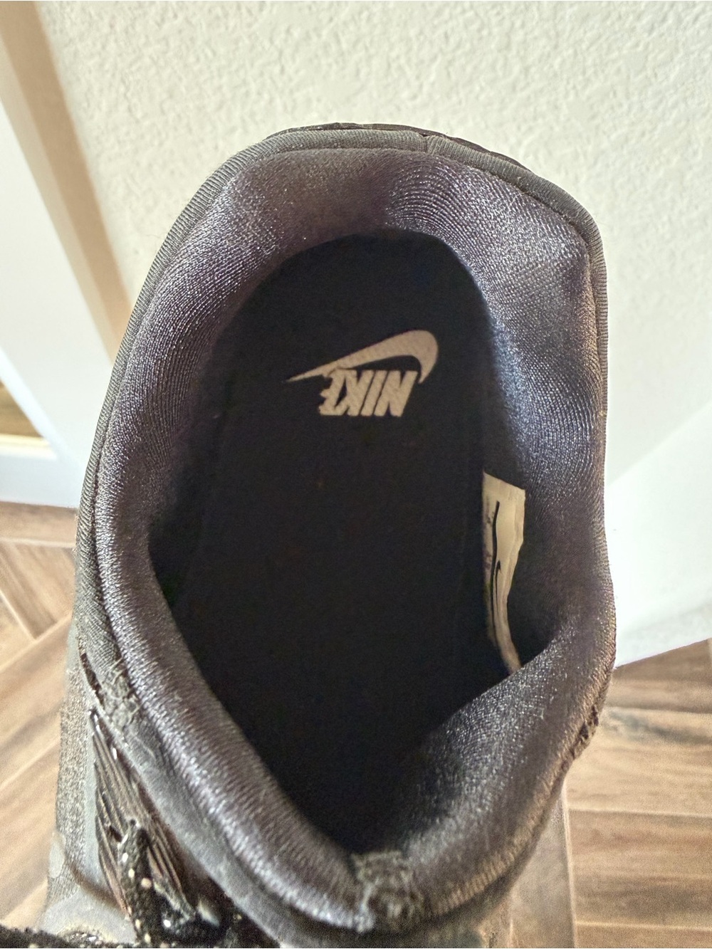 Nike Air Zoom 90 IT Black and White Golf Sneaker - Picture 9 of 10